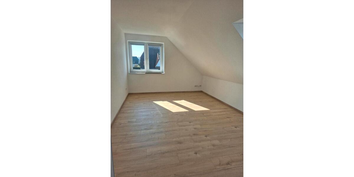 Dachgeschoßwohnung Grasberg - 1 Zimmer, 67 m&sup2;, 750&euro; | Angebot:25895358