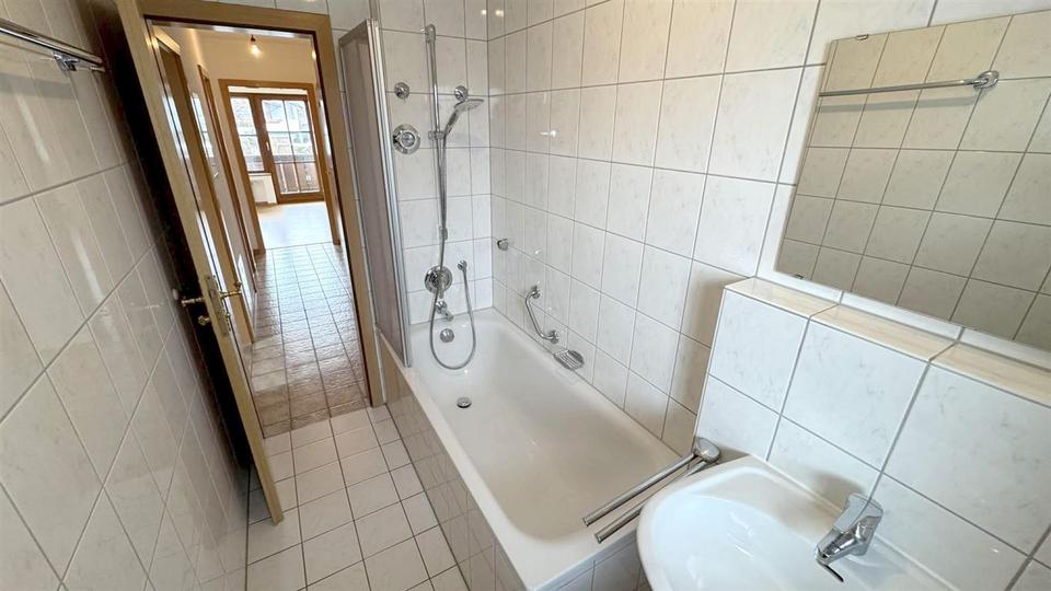 Etagenwohnung Garmisch-Partenkirchen Breitenau - 2 Zimmer, 60 m&sup2;, 950&euro; | Angebot:25055741