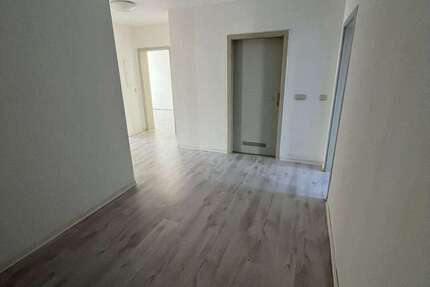 Wohnung Naila - 3 Zimmer, 81 m&sup2;, 480&euro; | Angebot:26636315