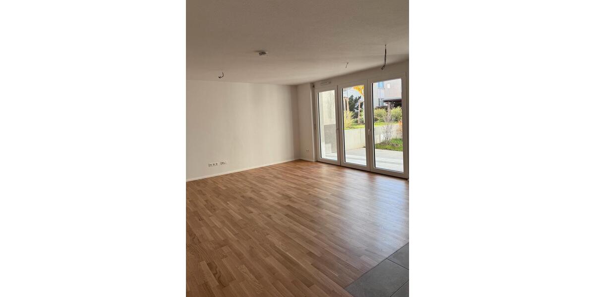 Erstbezug: Barrierefreie 3-Zi. Whg. Inkl Küche und 2 Parkplätzen 3 zimmer