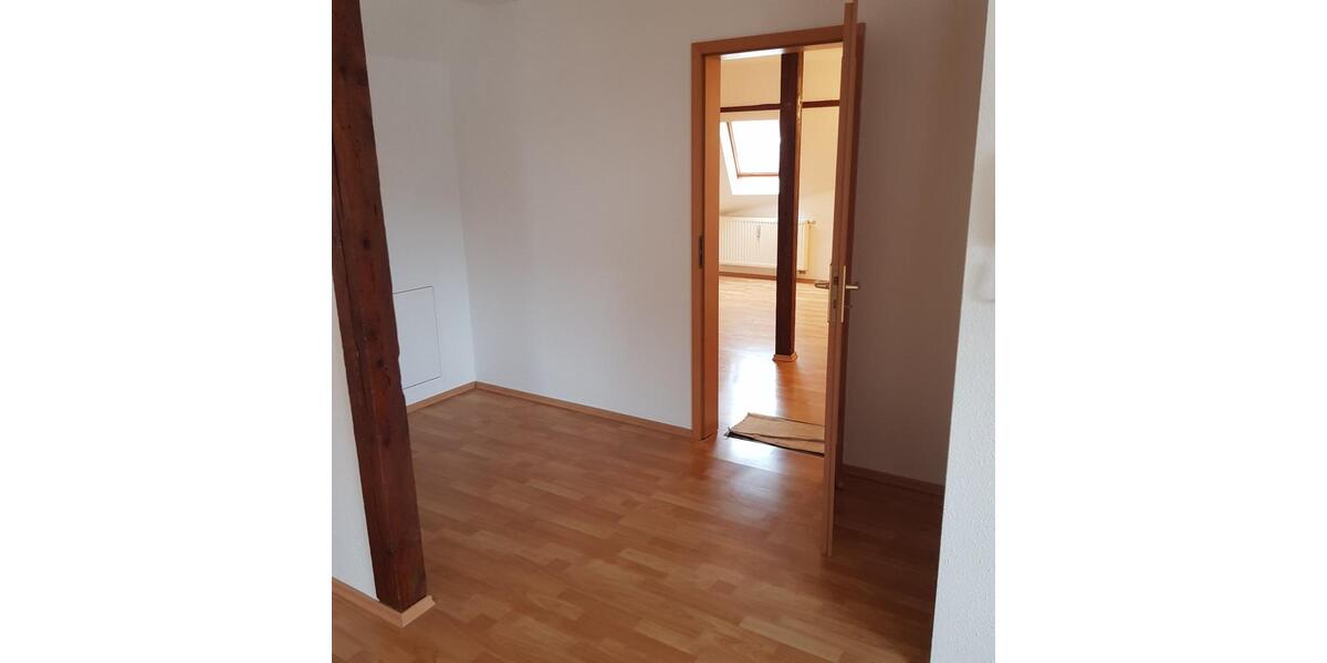 2-Raum-Wohnung, 70 qm., ruhig gelegen 2 zimmer