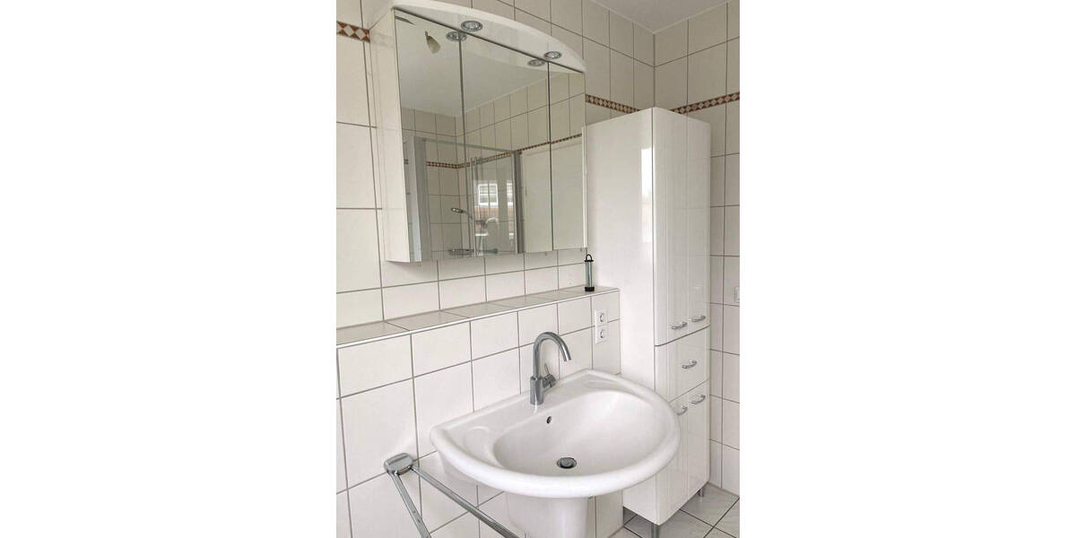 Etagenwohnung Bünde - 3 Zimmer, 81 m&sup2;, 769&euro; | Angebot:26515602