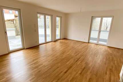 Wohnung Landshut Moniberg - 3 Zimmer, 139 m&sup2;, 1.500&euro; | Angebot:26349403
