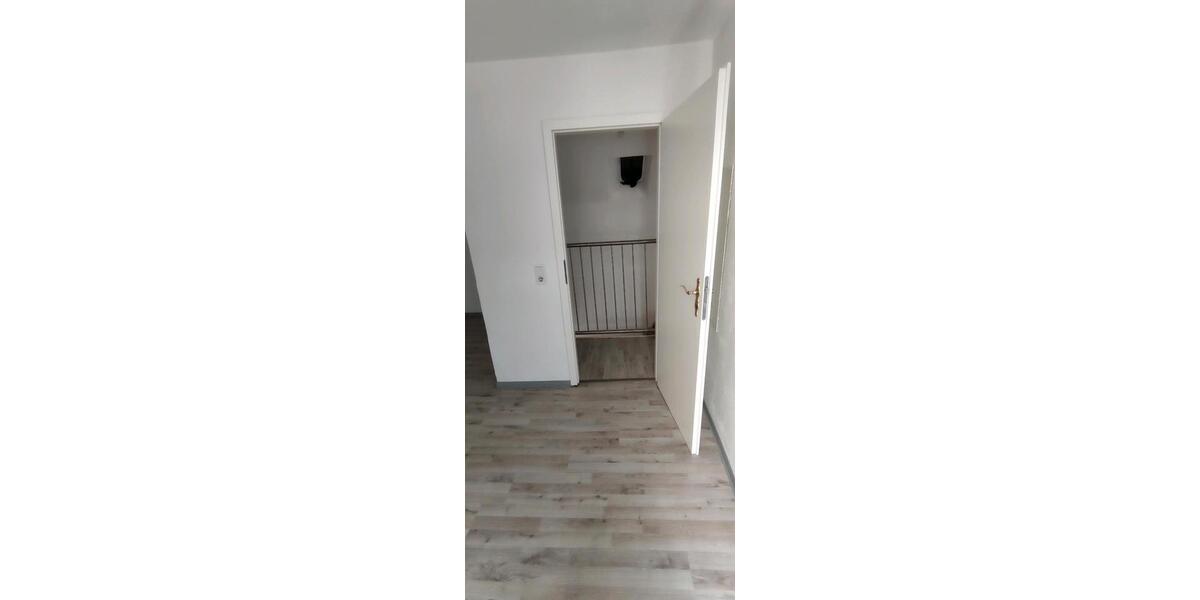 Etagenwohnung Heusweiler - 4 Zimmer, 70 m&sup2;, 480&euro; | Angebot:26032070