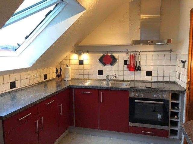 3 Zimmer Dachgeschoss-Wohnung mit großem Gartenanteil + Garage -ALLERSBERG 3 zimmer