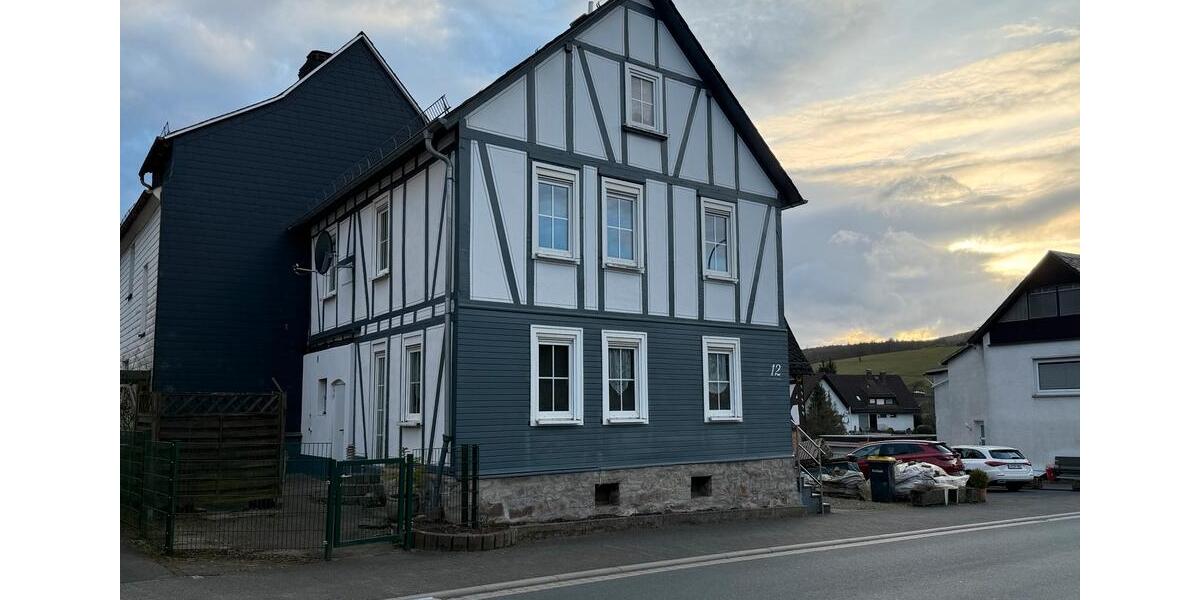 Einfamilienhaus Haiger - 4 Zimmer, 100 m&sup2;, 950&euro; | Angebot:26063641