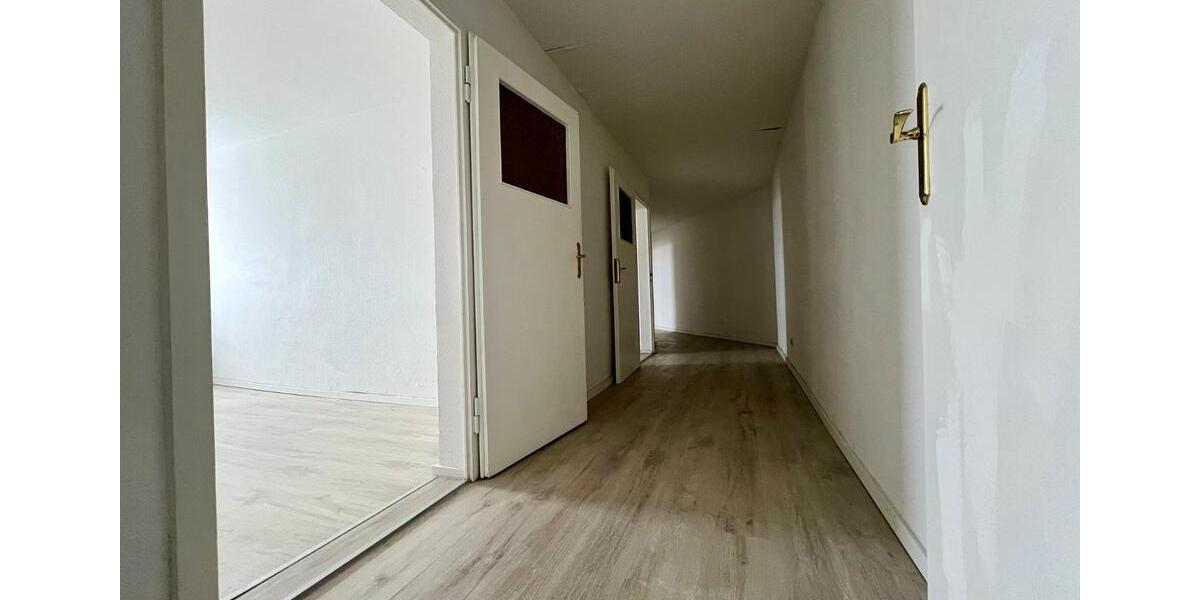 Dachgeschoßwohnung Dessau-Roßlau Roßlau - 3 Zimmer, 75 m&sup2;, 638&euro; | Angebot:25714355