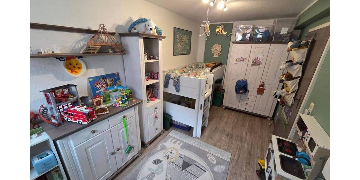 Etagenwohnung Weißwasser/O.L. O.L. - 4 Zimmer, 93 m&sup2;, 651&euro; | Angebot:26684506