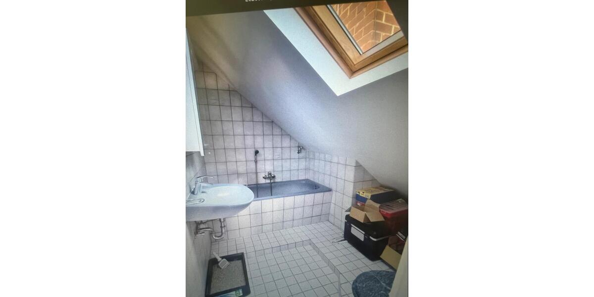 Dachgeschoßwohnung Langen (Hessen) - 4 Zimmer, 97 m&sup2;, 900&euro; | Angebot:25792490