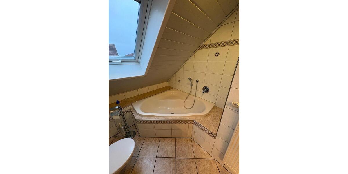 Dachgeschoßwohnung Scheßlitz - 3 Zimmer, 85 m&sup2;, 600&euro; | Angebot:24742089