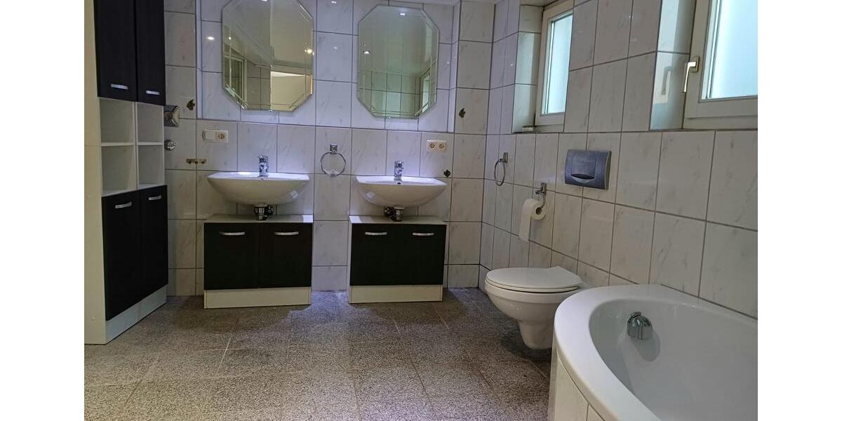 Erdgeschoßwohnung Kusel - 2 Zimmer, 100 m&sup2;, 750&euro; | Angebot:26006606