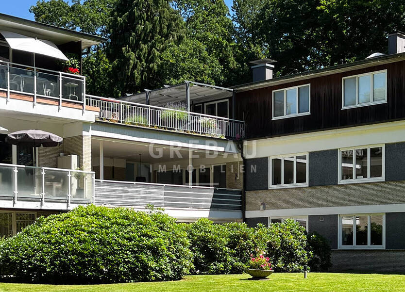 Große Erdgeschoss-Wohnung mit sonniger Su?d-Terrasse und einem Garagenstellplatz