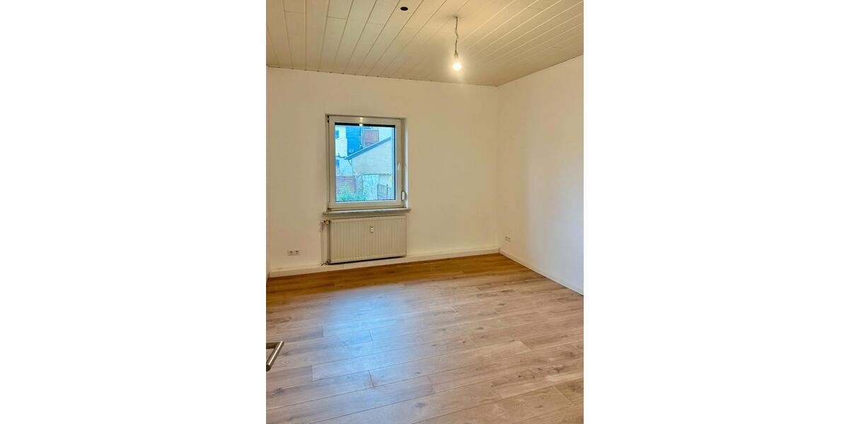 Hochparterre Dillingen (Saar) - 2 Zimmer, 65 m&sup2;, 630&euro; | Angebot:26532850