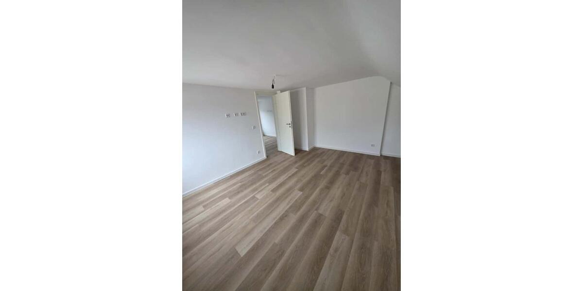 Dachgeschoßwohnung Wiesbaden Bierstadt - 2 Zimmer, 47 m&sup2;, 900&euro; | Angebot:25370166