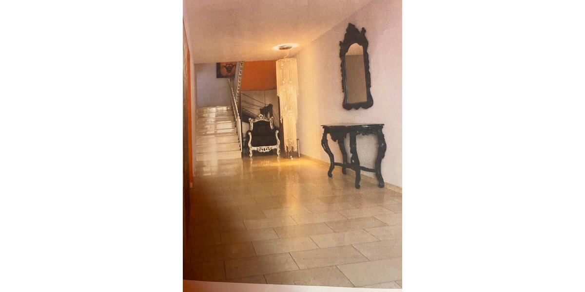 Terrassenwohnung Cham - 4 Zimmer, 150 m&sup2;, 1.380&euro; | Angebot:23273835