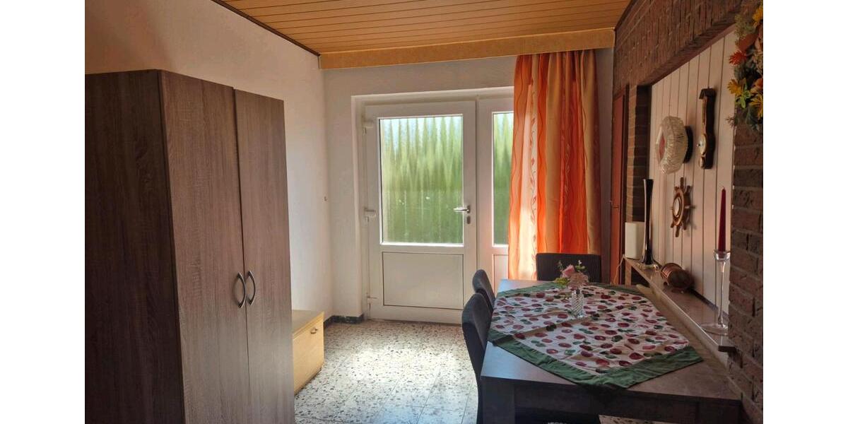 Bungalow Oldenburg Drielaker-Moor - 4 Zimmer, 130 m&sup2;, 1.650&euro; | Angebot:26004346