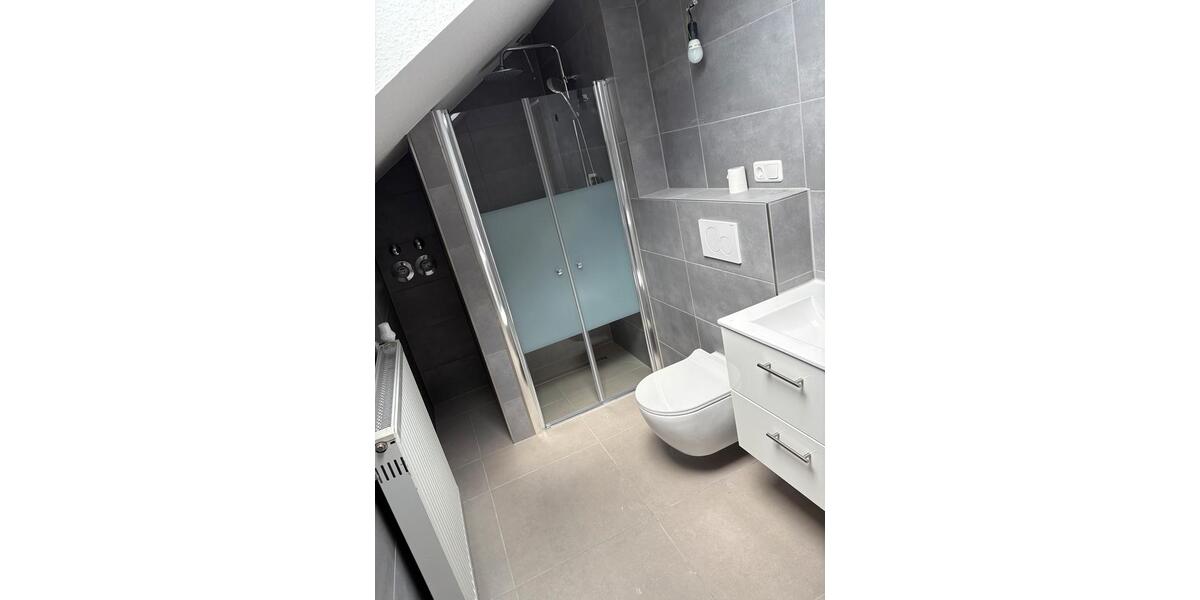 Dachgeschoßwohnung Wächtersbach - 3 Zimmer, 90 m&sup2;, 1.100&euro; | Angebot:26597615