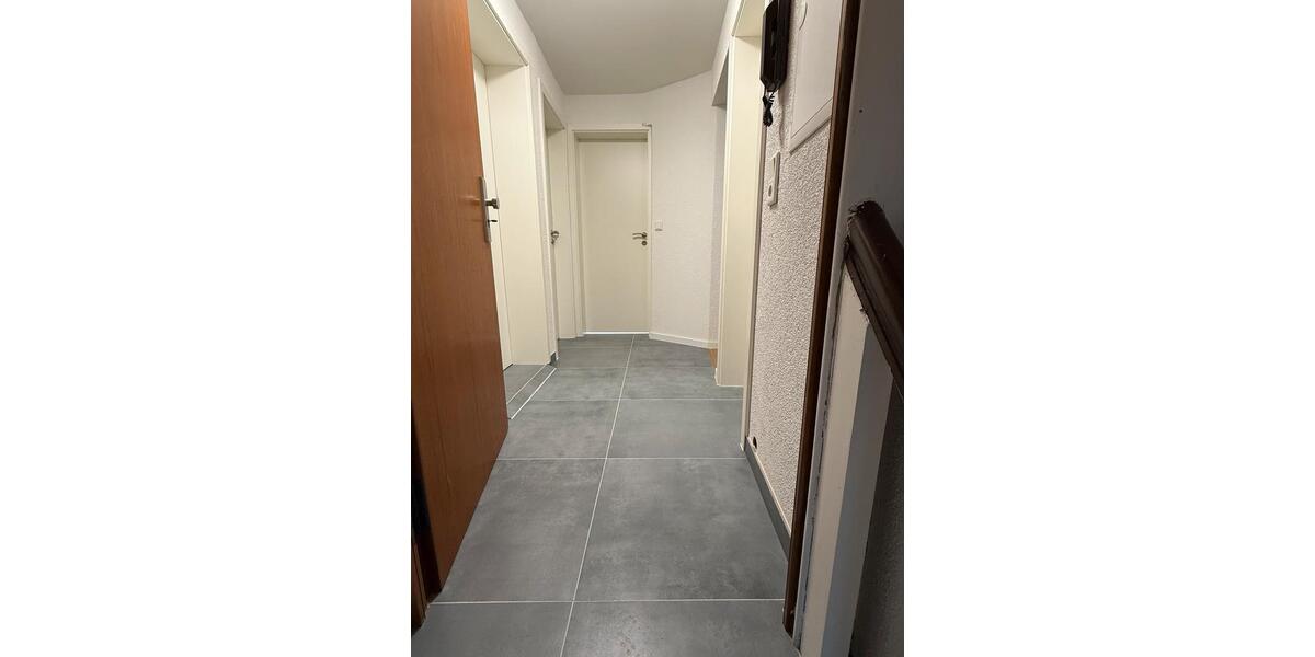 Dachgeschoßwohnung Krefeld - 2 Zimmer, 62 m&sup2;, 600&euro; | Angebot:25052522