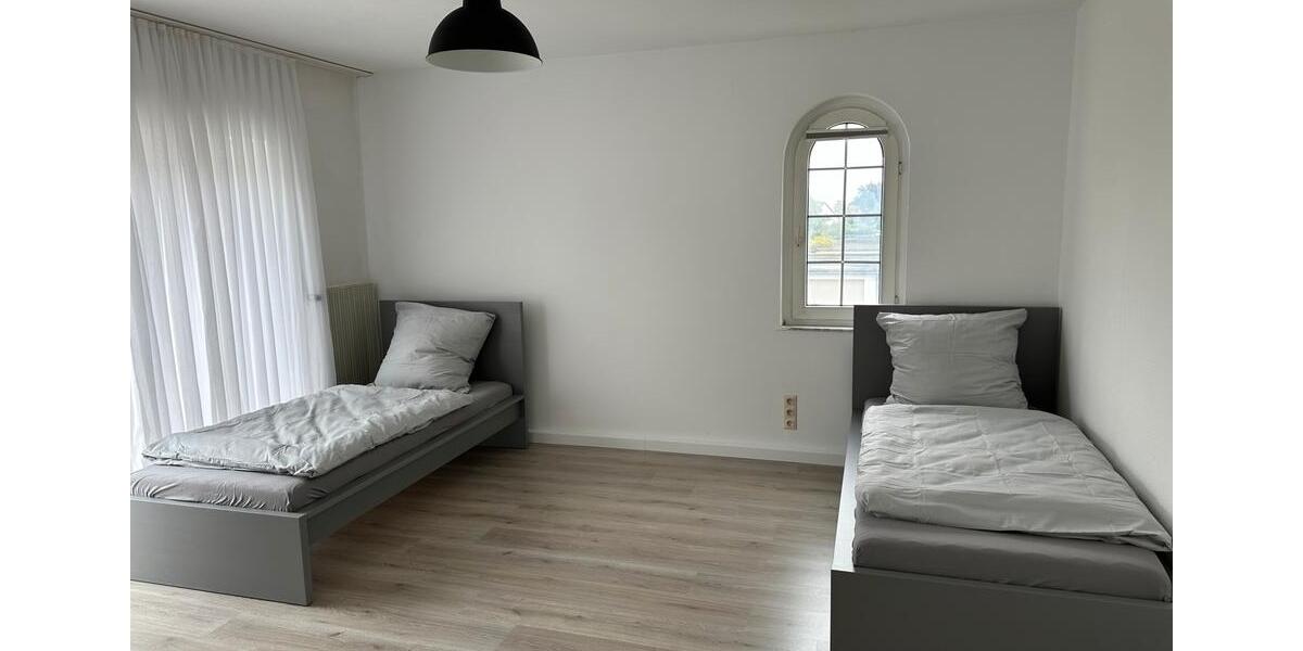 Wohnen auf Zeit Braunschweig Lehndorf-Watenbüttel - 8 Zimmer, 100 m&sup2;, 25&euro; | Angebot:26021240