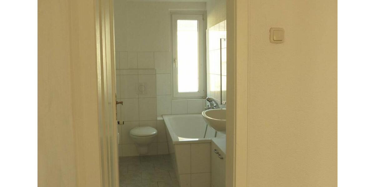 Schöne ruhige 2,5-Raum-Wohnung in 8-Familienhaus 2.5 zimmer