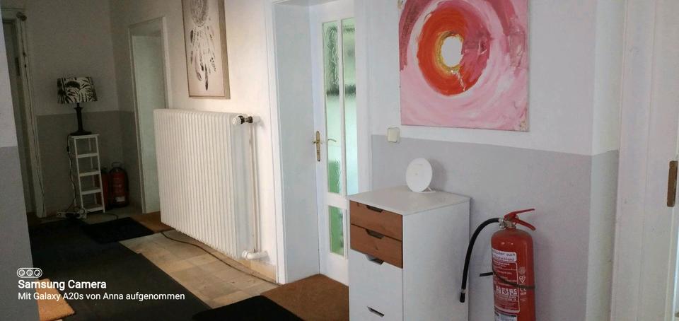 Dahn 1 Zimmer Appartment möbliert TV Wlan Bett 250 + NK 1 zimmer