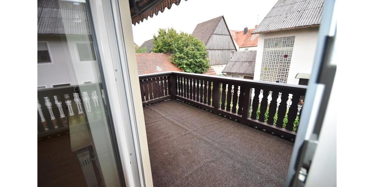 Etagenwohnung Pyrbaum - 5 Zimmer, 123 m&sup2;, 990&euro; | Angebot:25859935