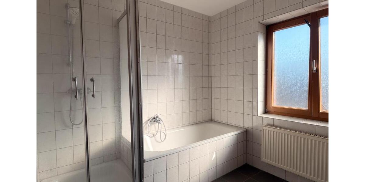 Etagenwohnung Celle Altencelle - 5 Zimmer, 125 m&sup2;, 1.150&euro; | Angebot:25285583