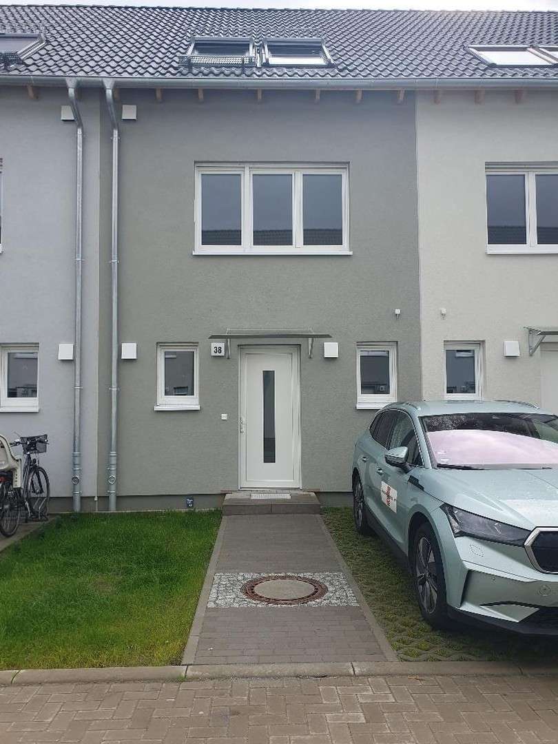 Haus zum Mieten in Zossen 1.850 € 110 m² 5 zimmer