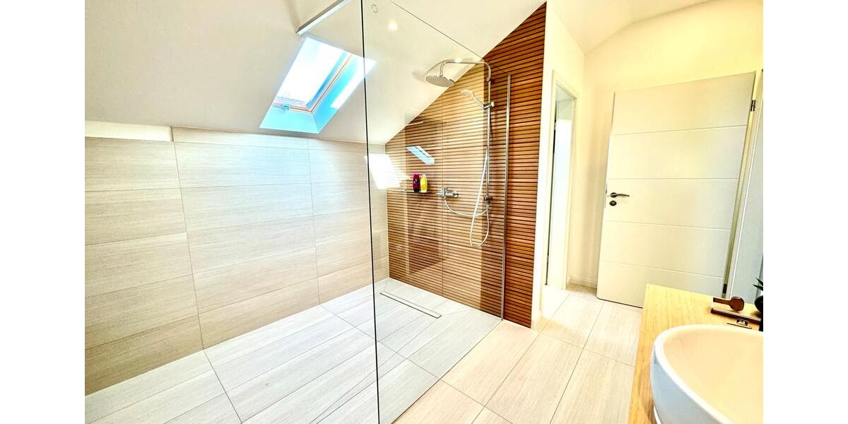 Dachgeschoßwohnung Philippsburg - 2.5 Zimmer, 80 m&sup2;, 1.230&euro; | Angebot:24446774