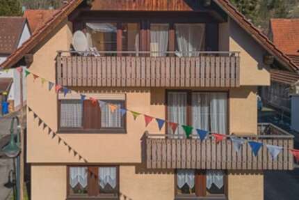 Haus Neufra - 7 Zimmer, 139 m&sup2;, 1.170&euro; | Angebot:27031305