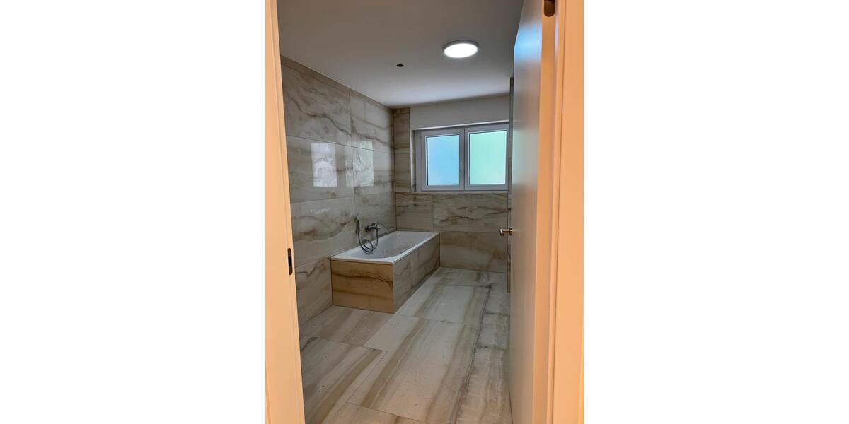 Erdgeschoßwohnung Waldkirch - 3 Zimmer, 110 m&sup2;, 2.600&euro; | Angebot:26699176