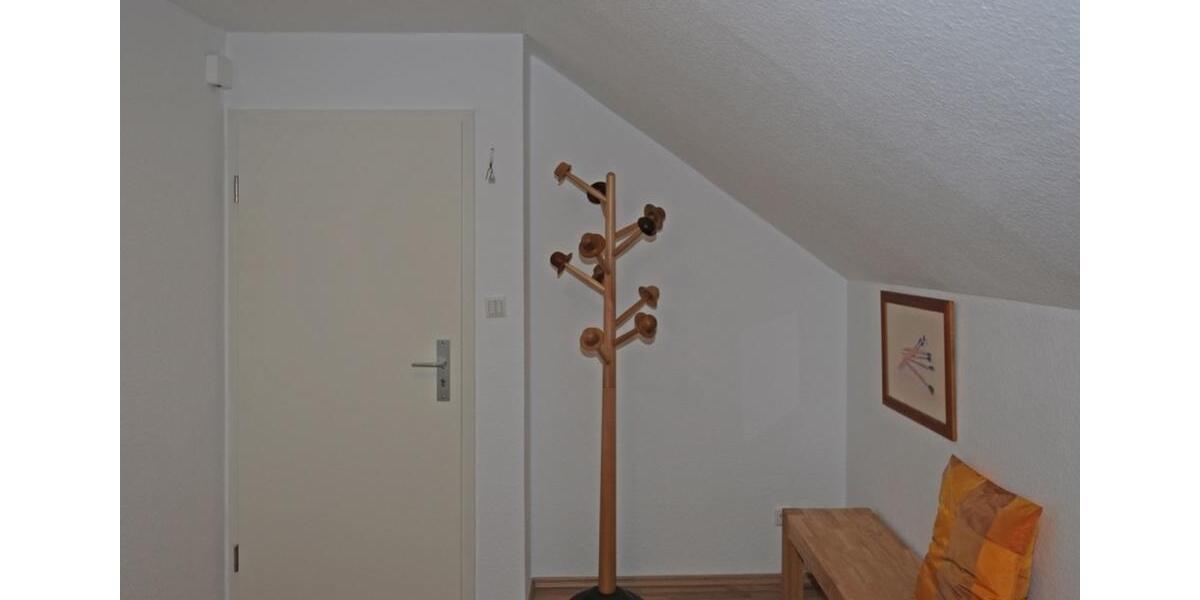 Etagenwohnung Hameln Kernstadt - 3 Zimmer, 100 m&sup2;, 400&euro; | Angebot:24641392