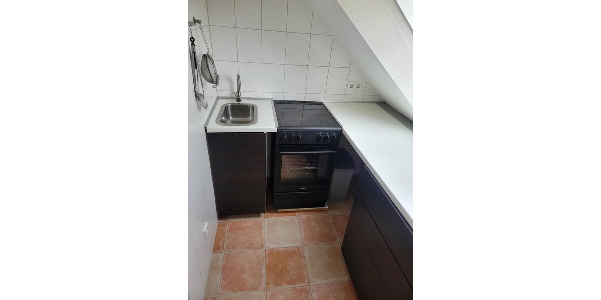 Dachgeschoßwohnung Niestetal - 2 Zimmer, 39 m&sup2;, 400&euro; | Angebot:26413102