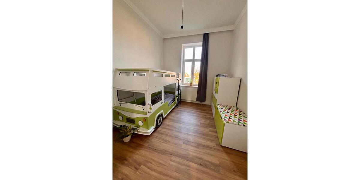 Erdgeschoßwohnung Neustrelitz - 5 Zimmer, 139 m&sup2;, 1.390&euro; | Angebot:25539781