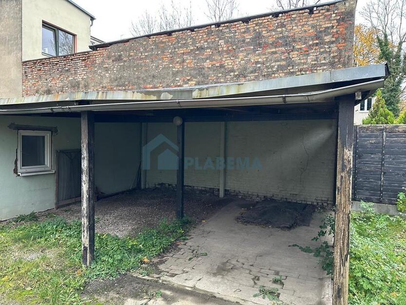 StellplatzCarport in der Hermannstraße 20 zu vermieten