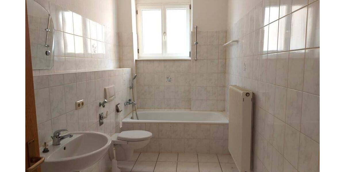 Etagenwohnung Gera Debschwitz - 2 Zimmer, 70 m&sup2;, 295&euro; | Angebot:26833140