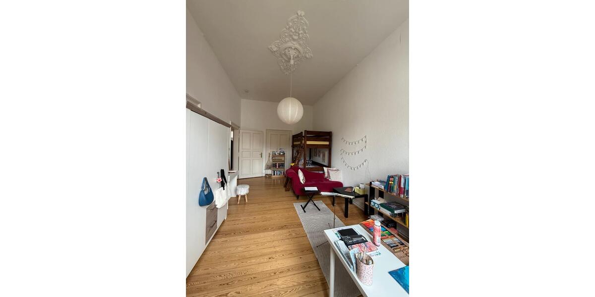 Etagenwohnung Wiesbaden Klarenthal - 4 Zimmer, 140 m&sup2;, 1.900&euro; | Angebot:26645382