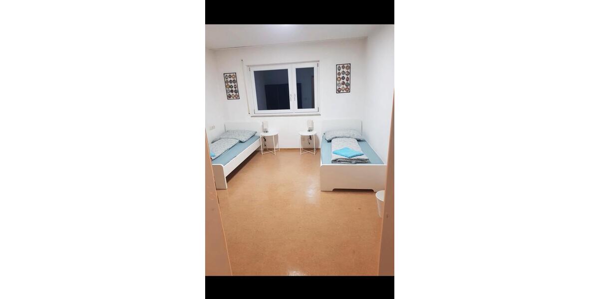 Wohnen auf Zeit Mönchengladbach Süd - 4 Zimmer, 98 m&sup2;, 15&euro; | Angebot:25894367