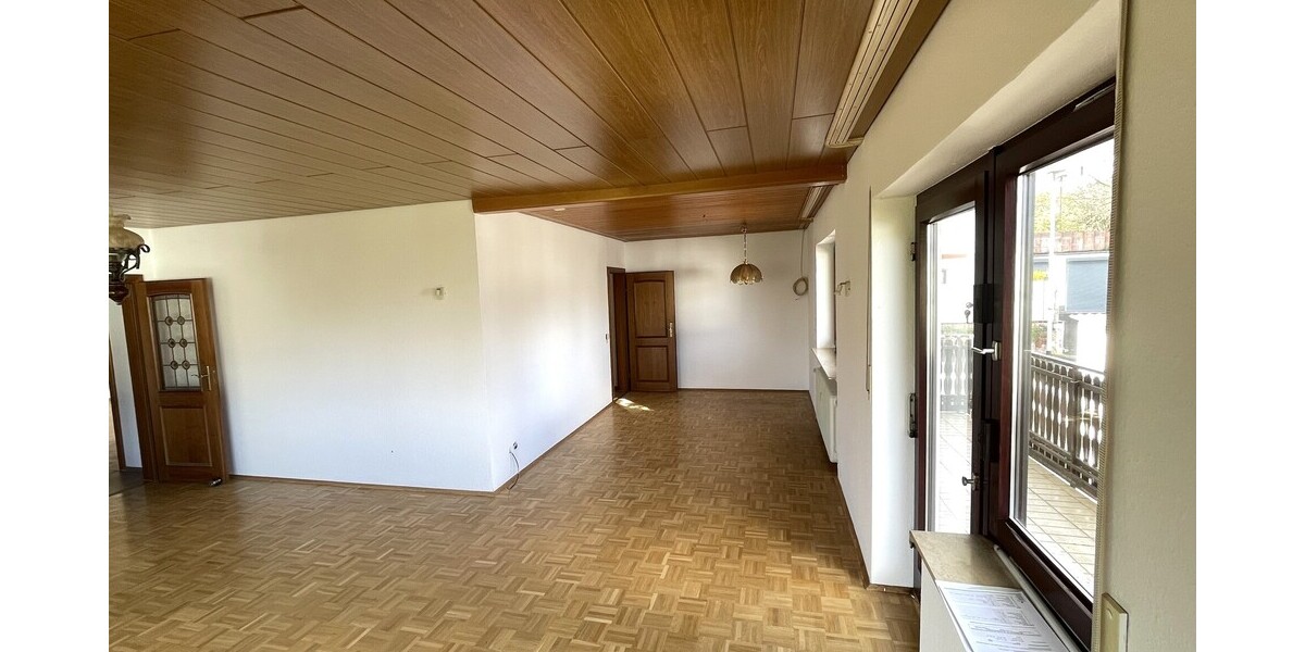 Großzügige Erdgeschosswohnung mit separatem Appartement in Ittenbach - Erdgeschoßwohnung Königswinter Ittenbach | Angebot:26067640