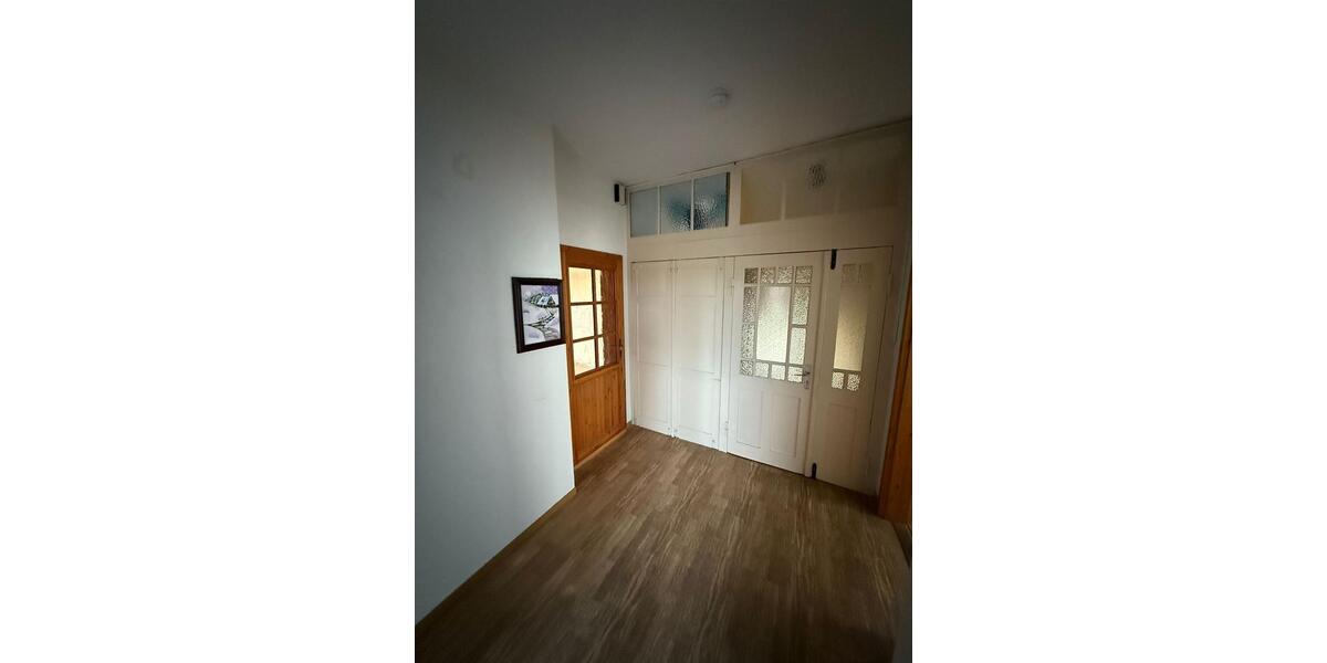 Etagenwohnung Meerane - 3 Zimmer, 80 m&sup2;, 440&euro; | Angebot:25902788