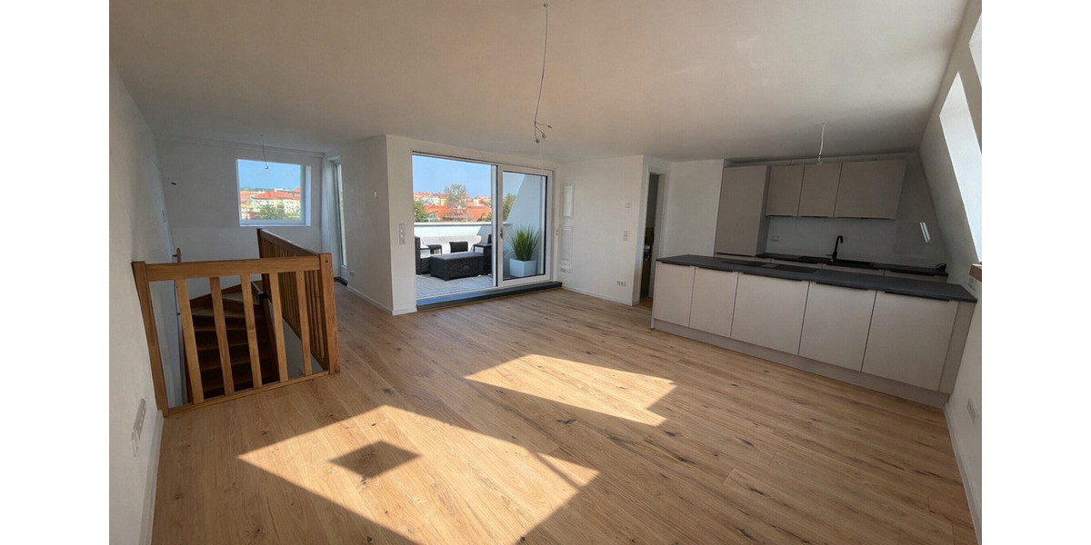 Dachgeschoßwohnung Freiberg - 4 Zimmer, 103 m&sup2;, 1.236&euro; | Angebot:25510951