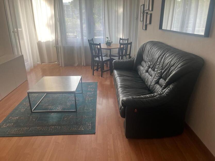 Wohnung zum mieten in Sindelfingen, Warm Miete 1.100 € pro Monat.