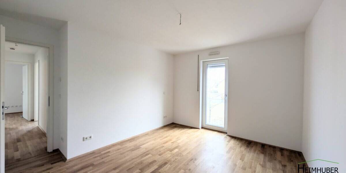 Etagenwohnung München Ramersdorf-Perlach - 3 Zimmer, 102 m&sup2;, 2.100&euro; | Angebot:26043003