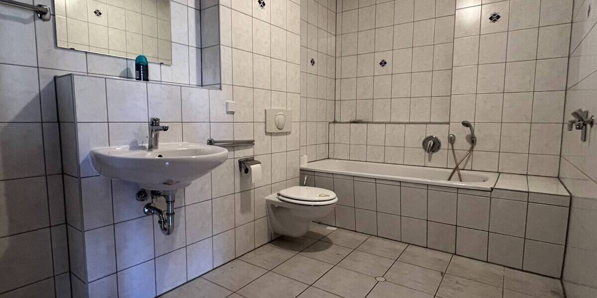 Etagenwohnung Hohenstein - Ernstthal Hohenstein-Ernstthal - 3 Zimmer, 84 m&sup2;, 490&euro; | Angebot:26435633