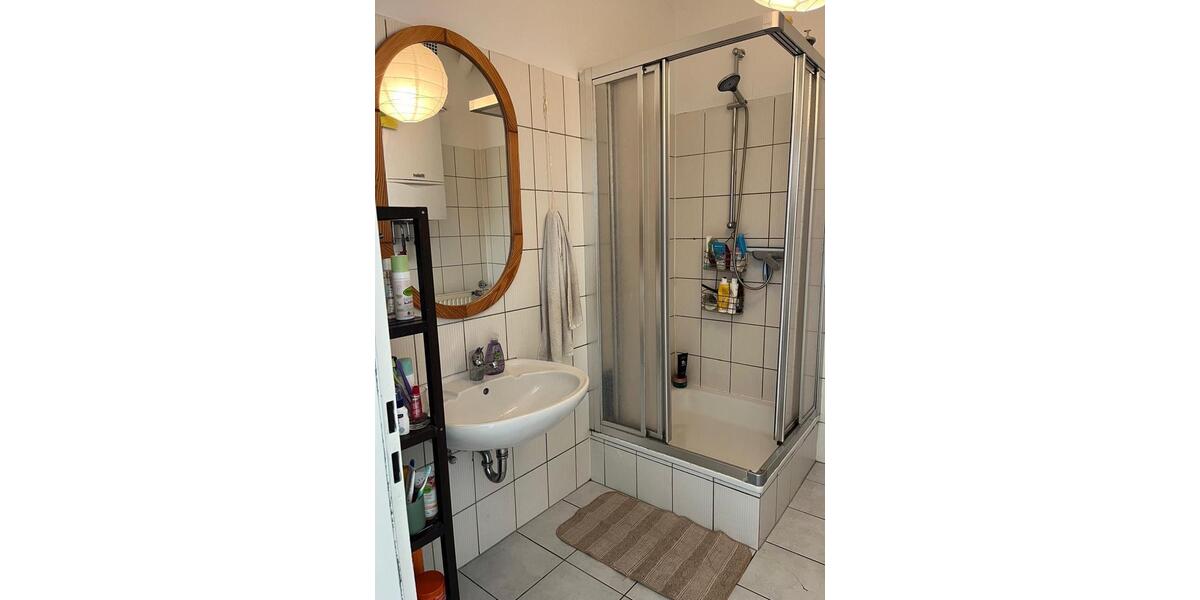 Wohnen auf Zeit Bonn Tannenbusch - 4 Zimmer, 80 m&sup2;, 570&euro; | Angebot:26517762