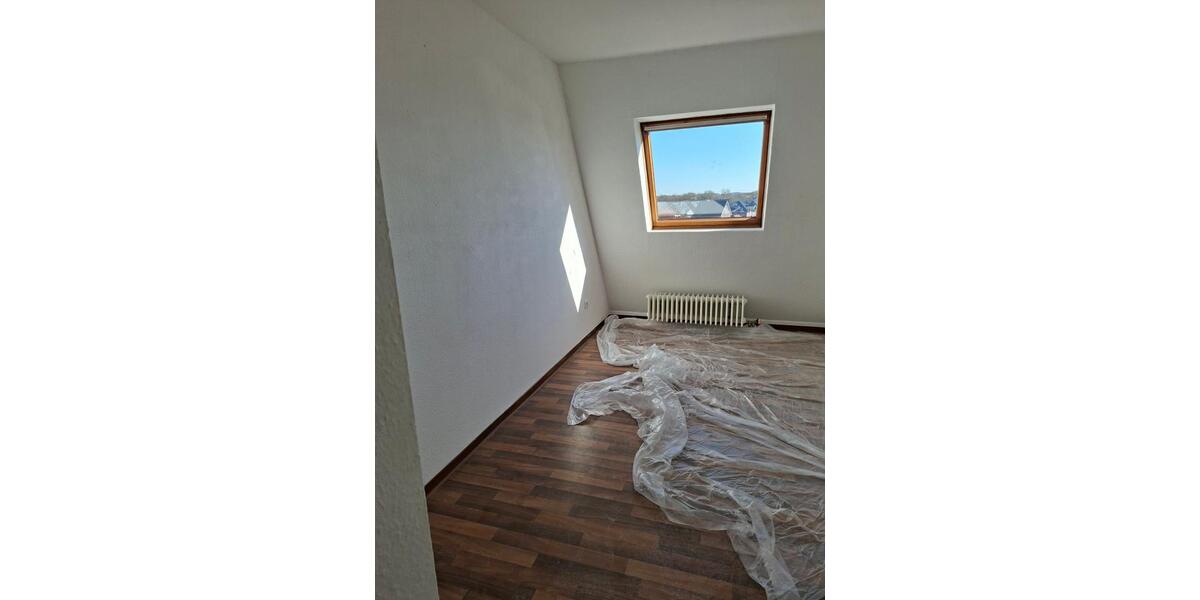 Dachgeschoßwohnung Emden - 4 Zimmer, 68 m&sup2;, 455&euro; | Angebot:25791724