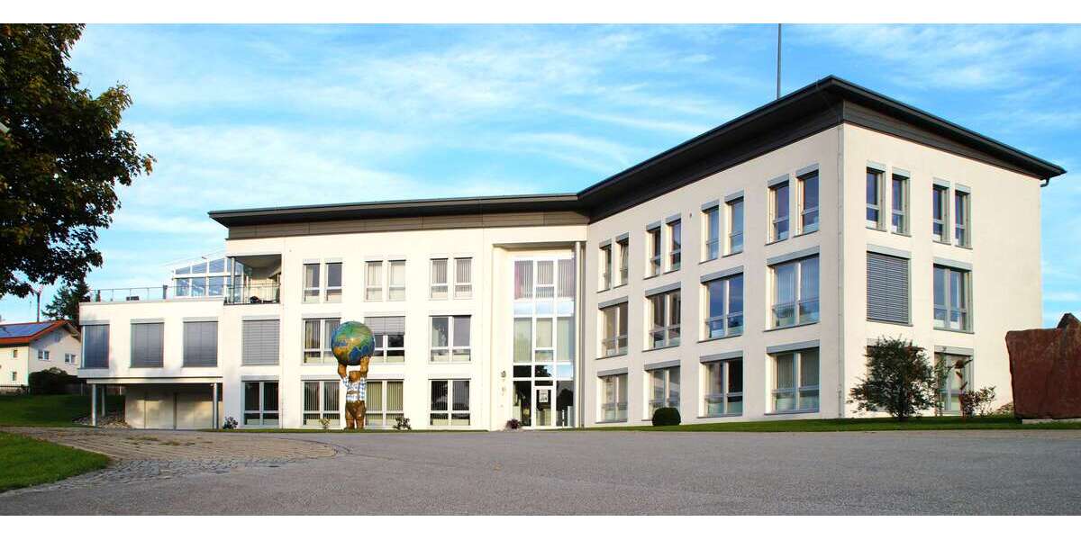 Etagenwohnung Innernzell - 4 Zimmer, 139 m&sup2;, 1.000&euro; | Angebot:27165951