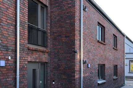 Wohnung zum Mieten in Uetersen 1.240 € 93 m² 3 zimmer