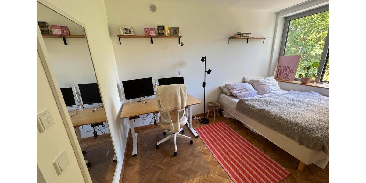Etagenwohnung Berlin Mitte - 2.5 Zimmer, 80 m&sup2;, 2.100&euro; | Angebot:26645860