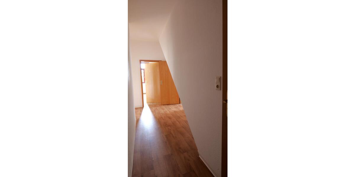 Dachgeschoßwohnung Auerbach/Vogtland Vogtland - 2.5 Zimmer, 59 m&sup2;, 330&euro; | Angebot:23201719